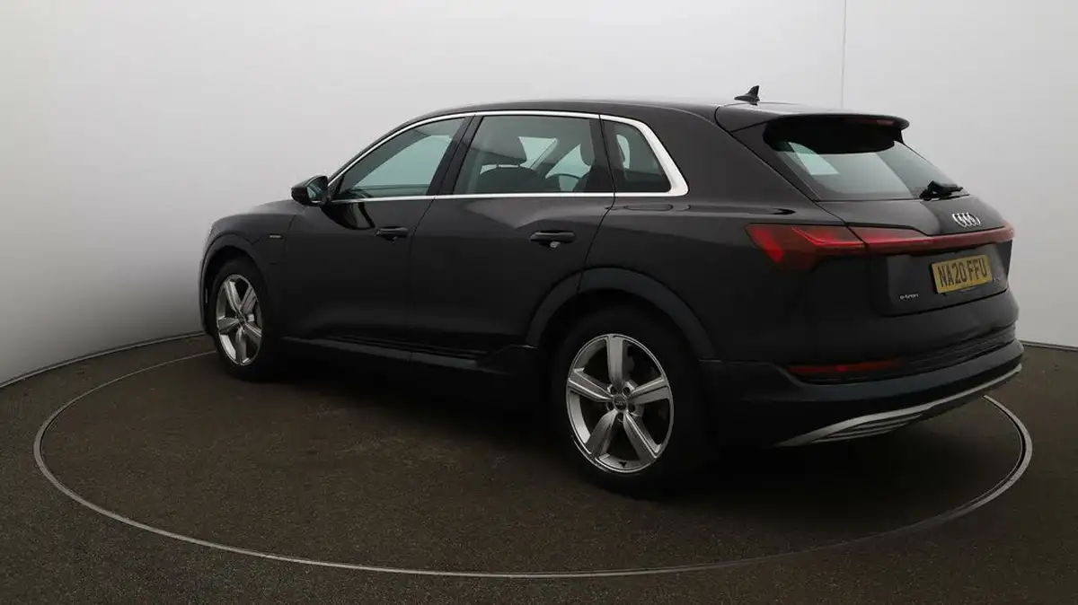 2020-audi-e-tron-50e-technik-big-56