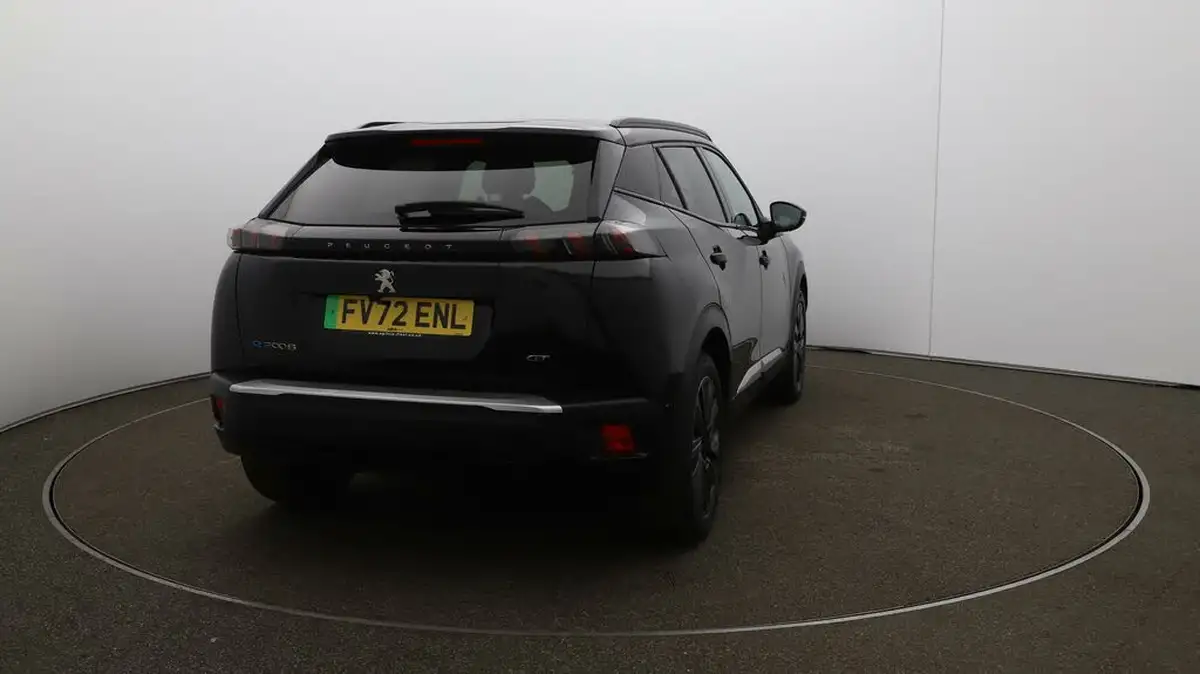 2022-peugeot-2008-suv-e-gt-premium-big-56