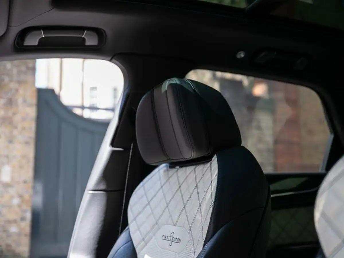 2019-bentley-bentayga-40-v8-big-13