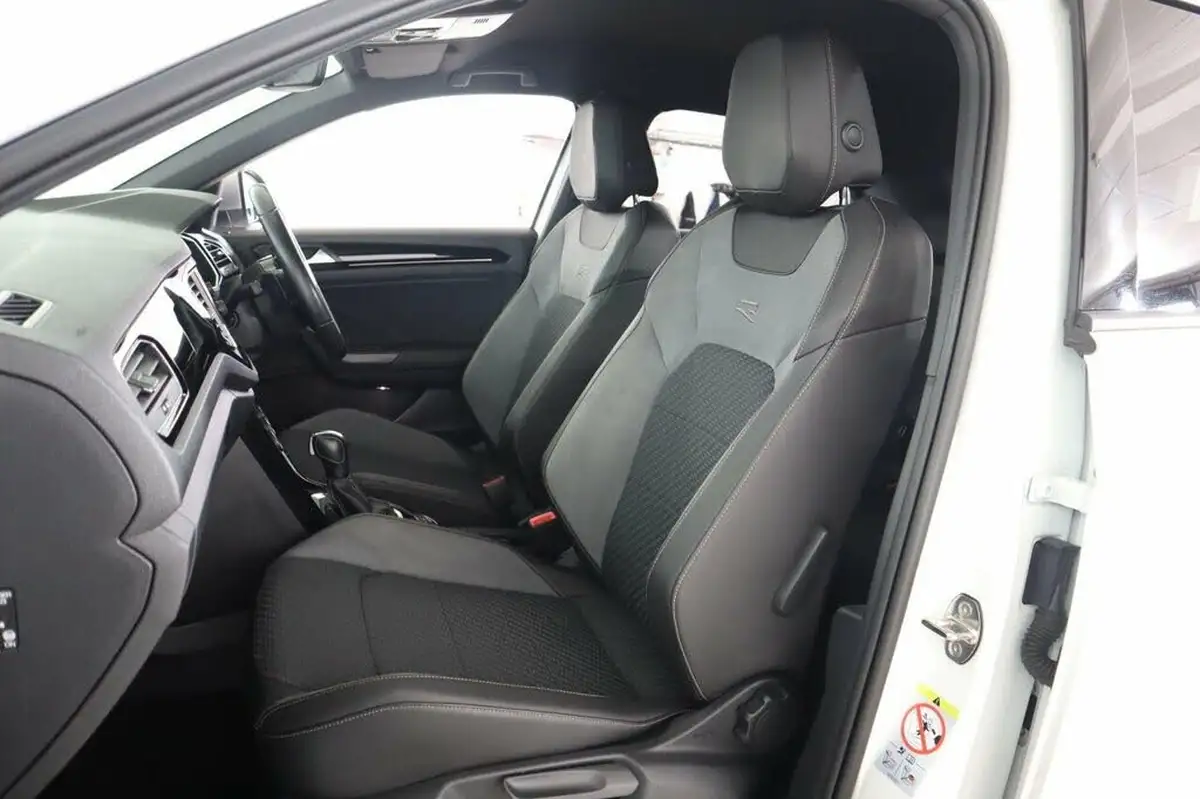 2021-volkswagen-t-roc-20-tsi-r-big-51