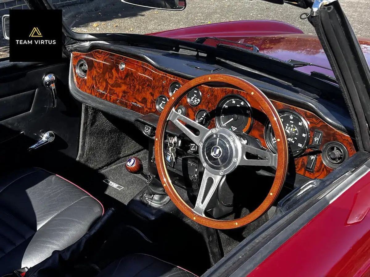 1971-triumph-tr6-convertible-big-12