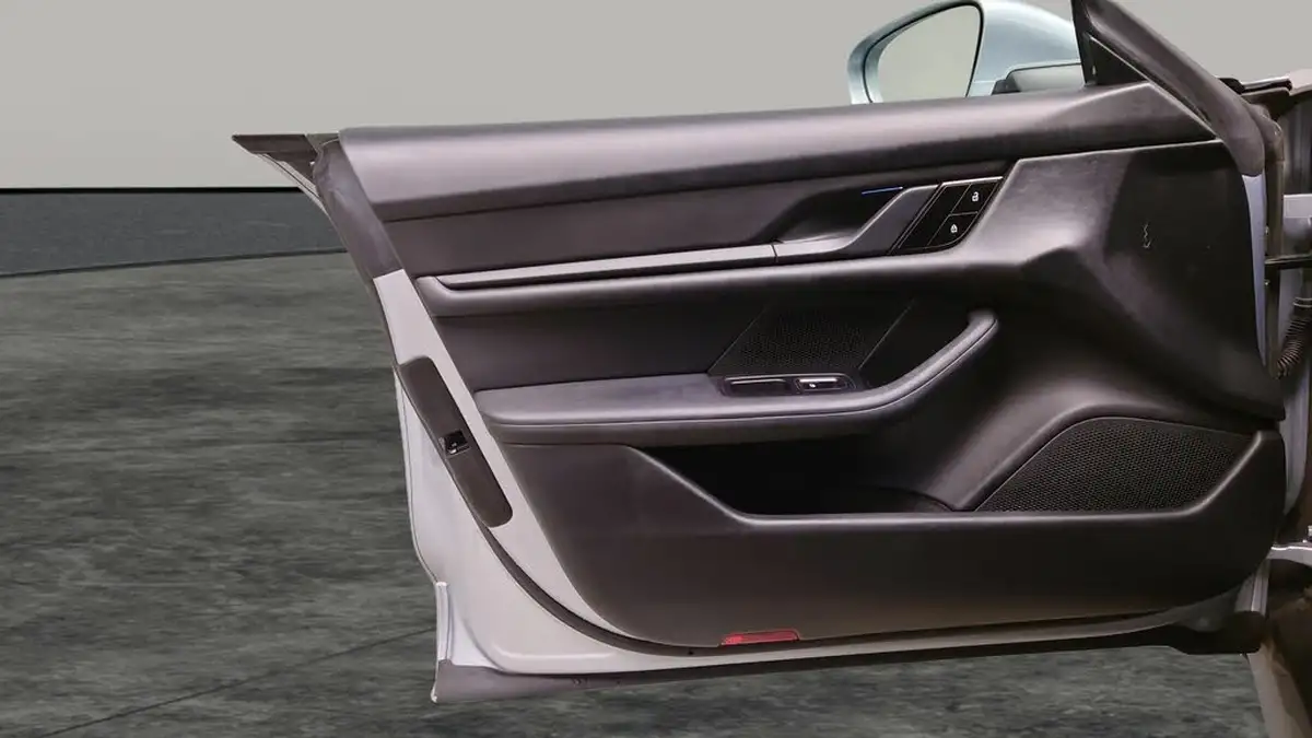 2021-porsche-taycan-e-4s-571ps-performance-battery-plus-big-30