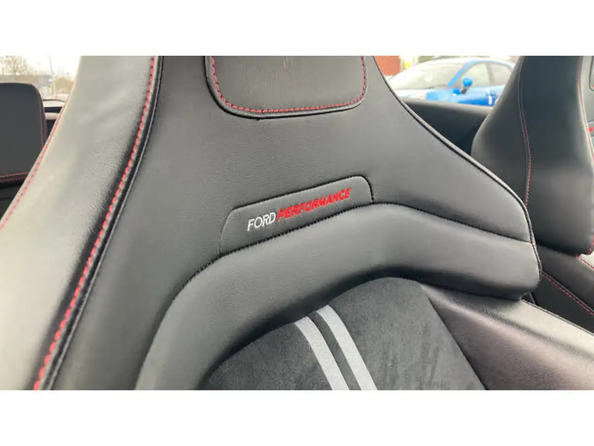 2023-ford-puma-suv-15-st-big-26