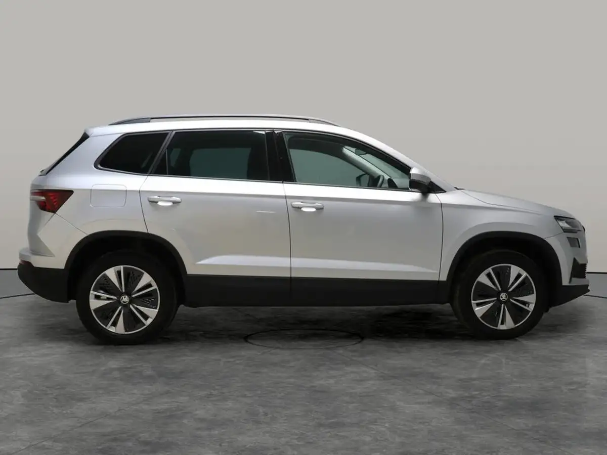 2023-skoda-karoq-15-tsi-se-drive-dsg-big-10