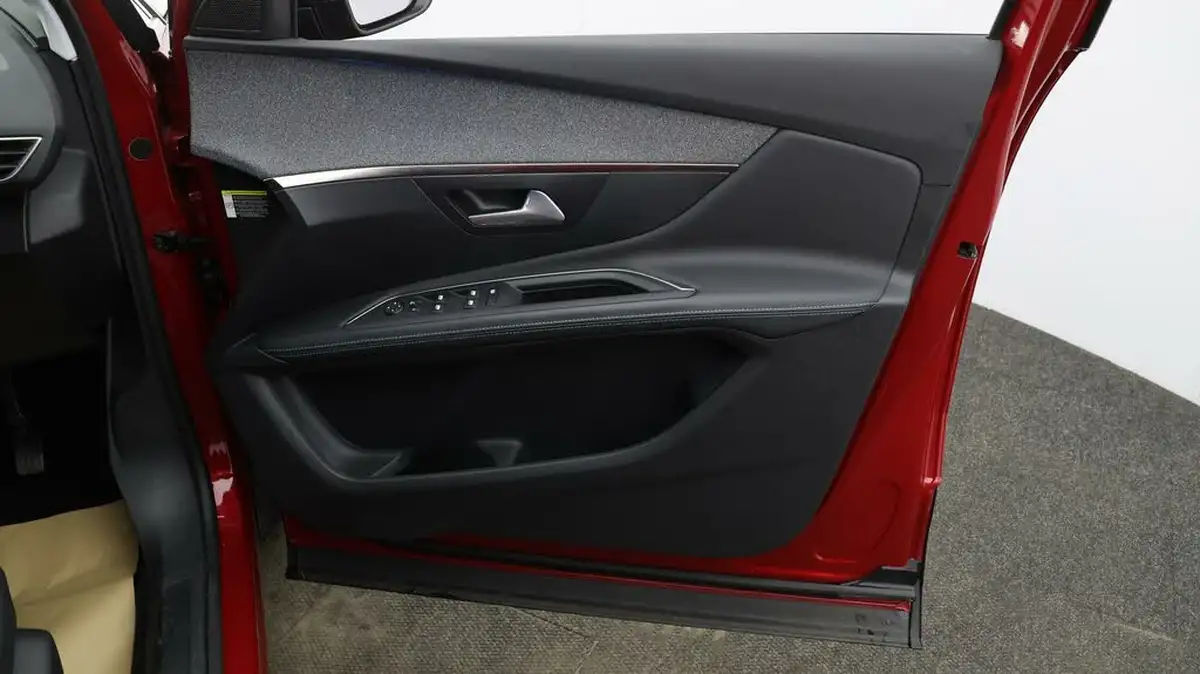 2021-peugeot-3008-suv-12-puretech-allure-premium-big-14