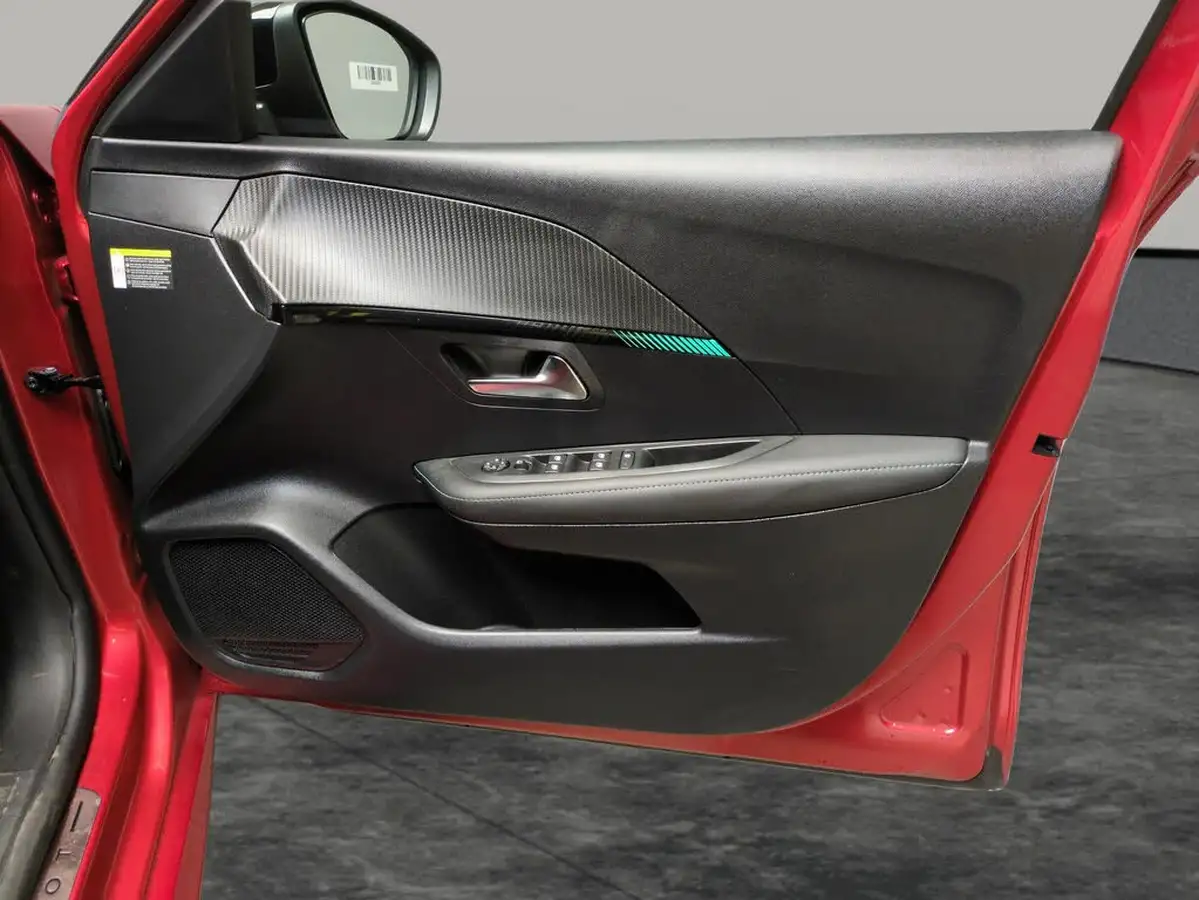 2023-peugeot-208-12-puretech-allure-premium-100ps-eat8-big-28