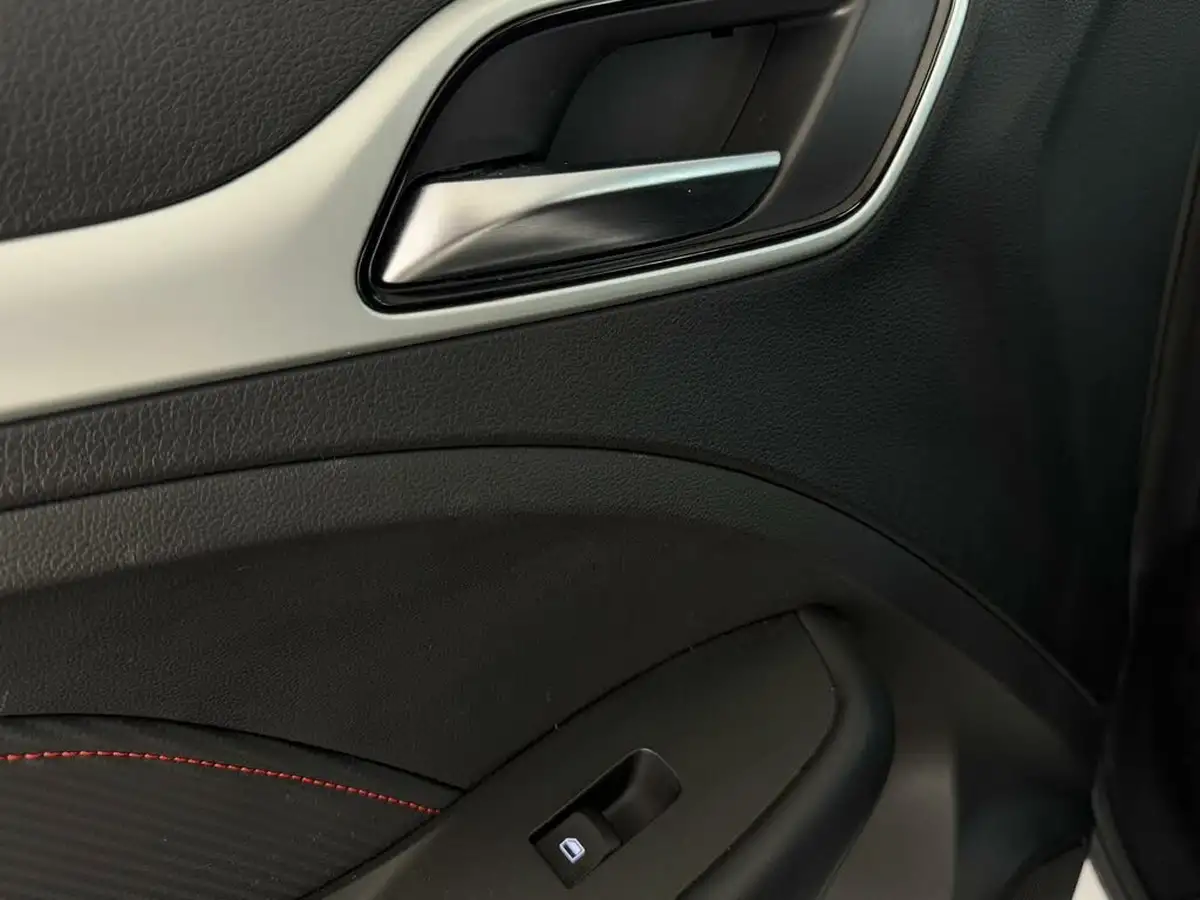 2022-mg-zs-suv-e-trophy-ev-156ps-long-range-big-9