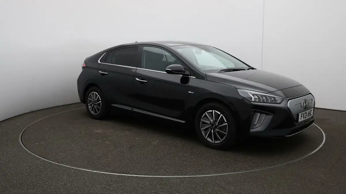 2021-hyundai-ioniq-e-premium-se-electric-100kw-big-45