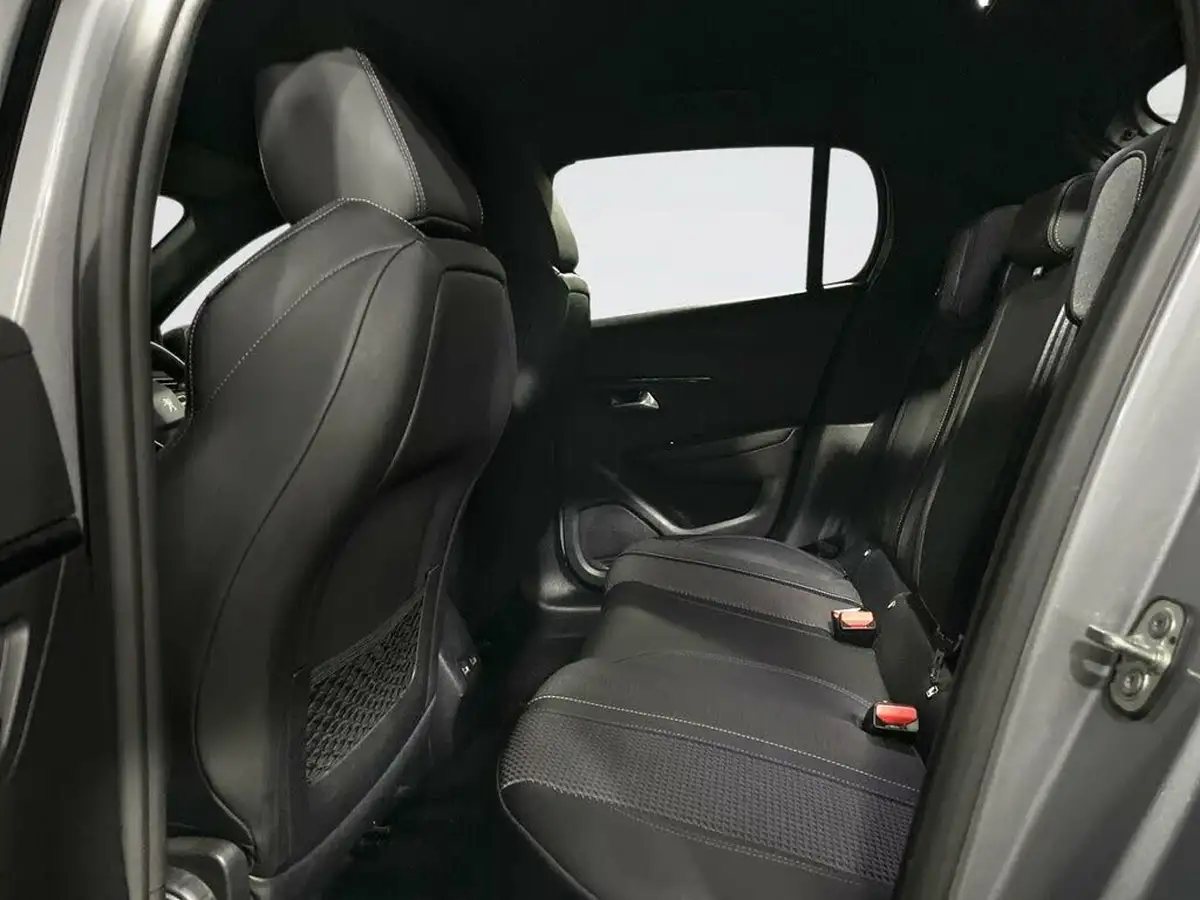 2022-peugeot-208-e-gt-136bhp-50kwh-big-8