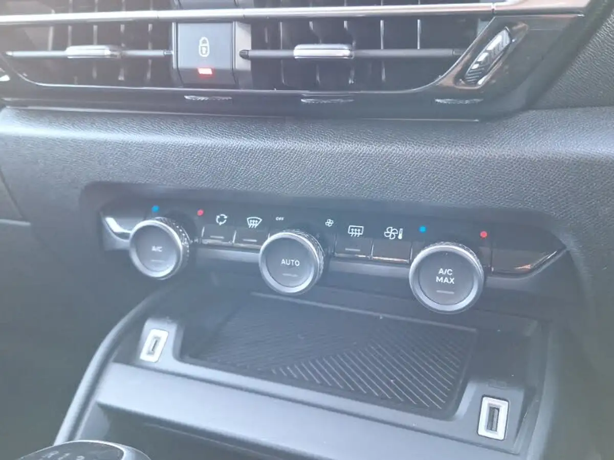 2021-citroen-c4-12-puretech-shine-130ps-big-13