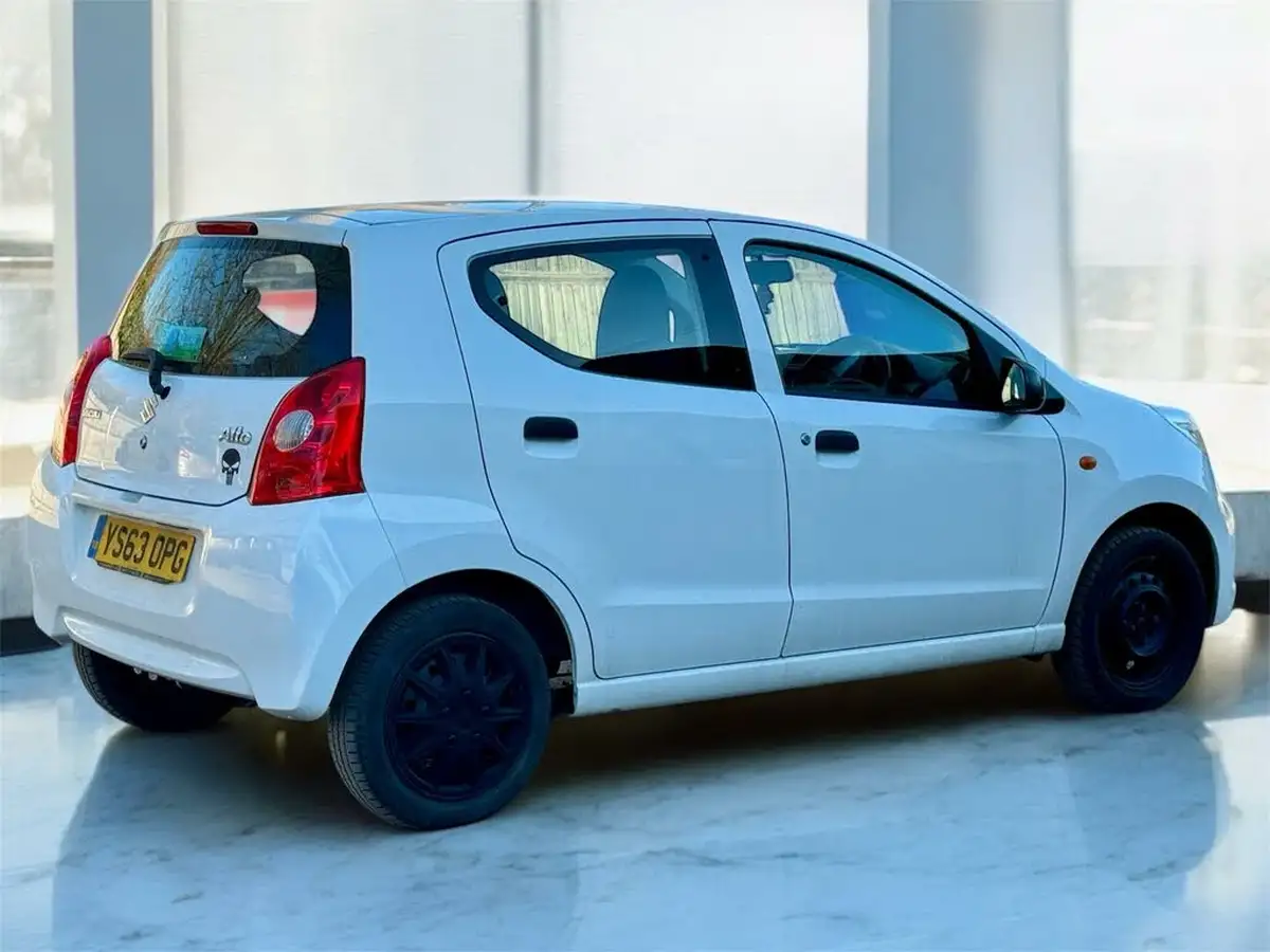 2014-suzuki-alto-10-sz-big-5