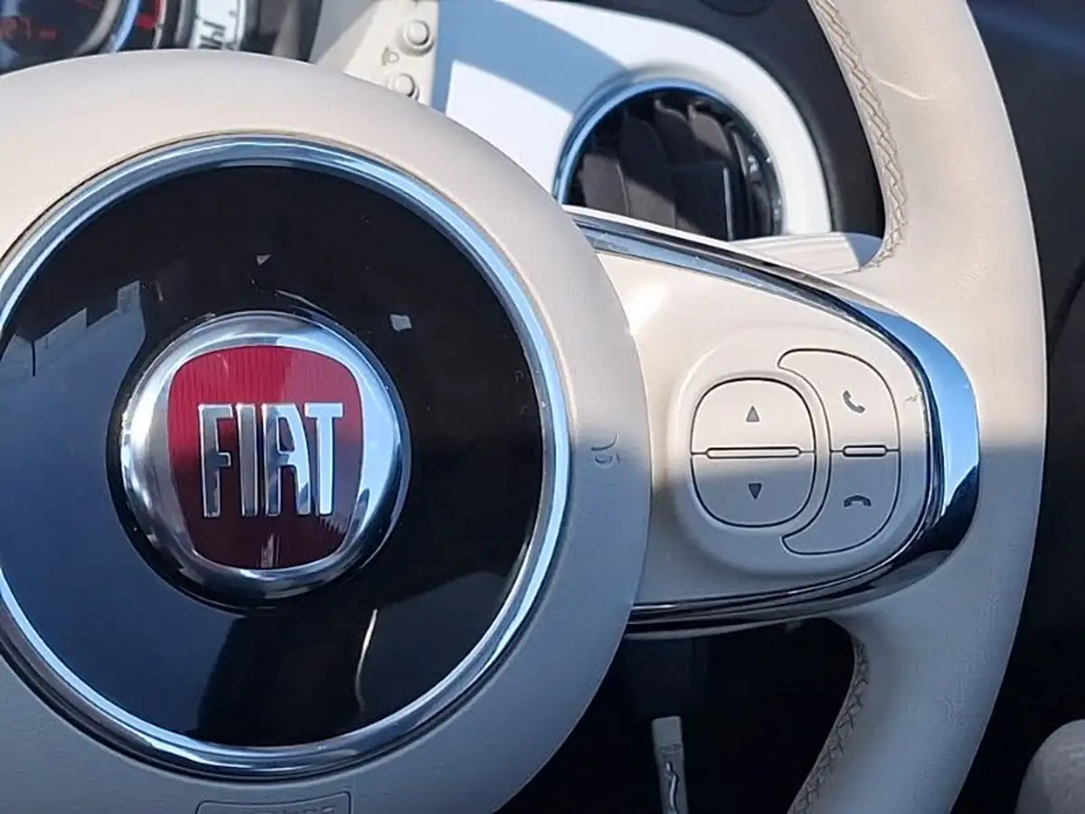 2022-fiat-500-10-dolcevita-big-9