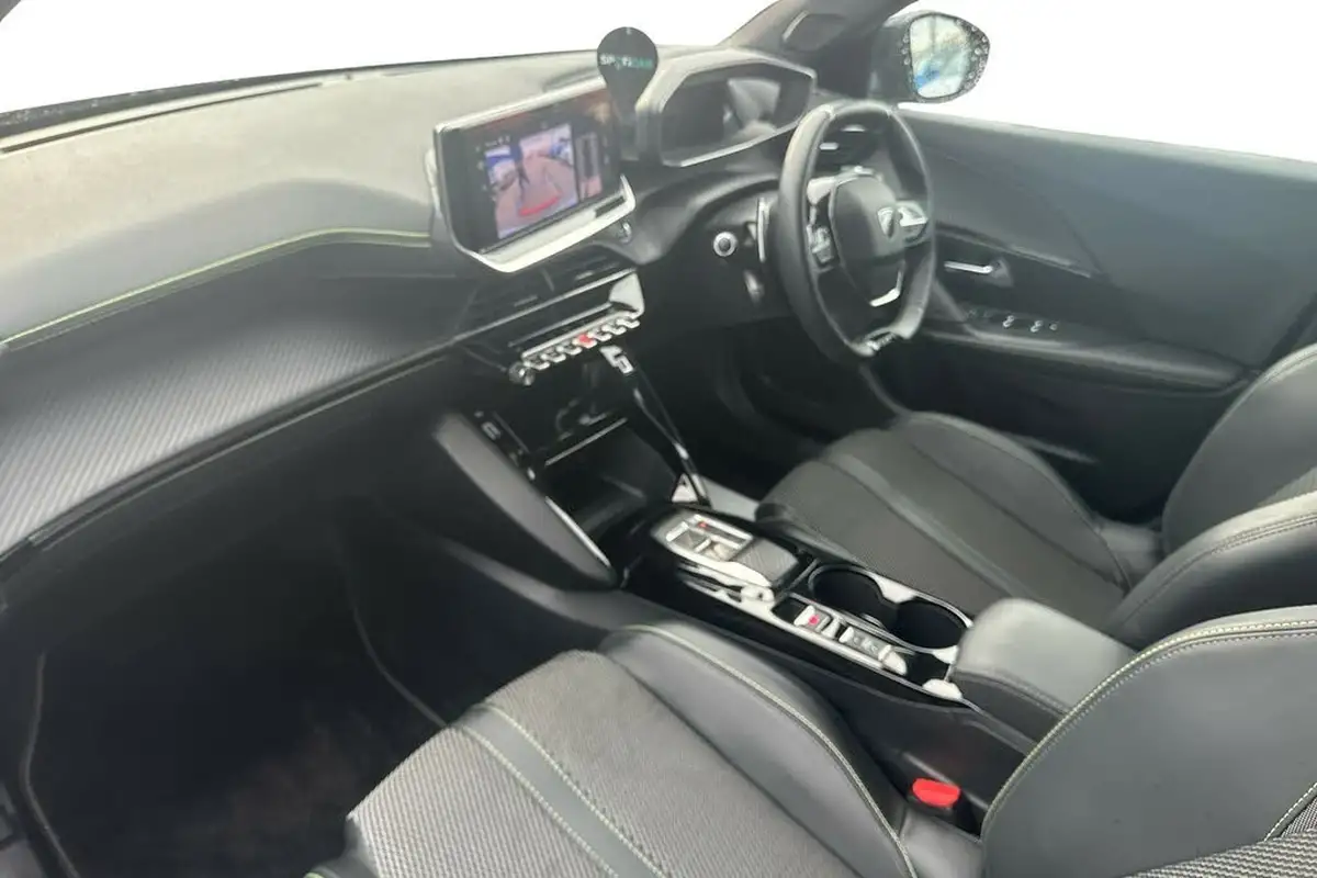 2023-peugeot-2008-suv-big-1