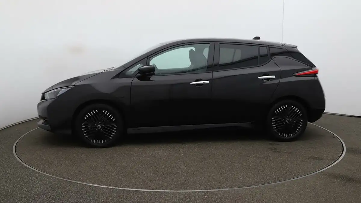 2023-nissan-leaf-e-n-connecta-39kwh-big-4