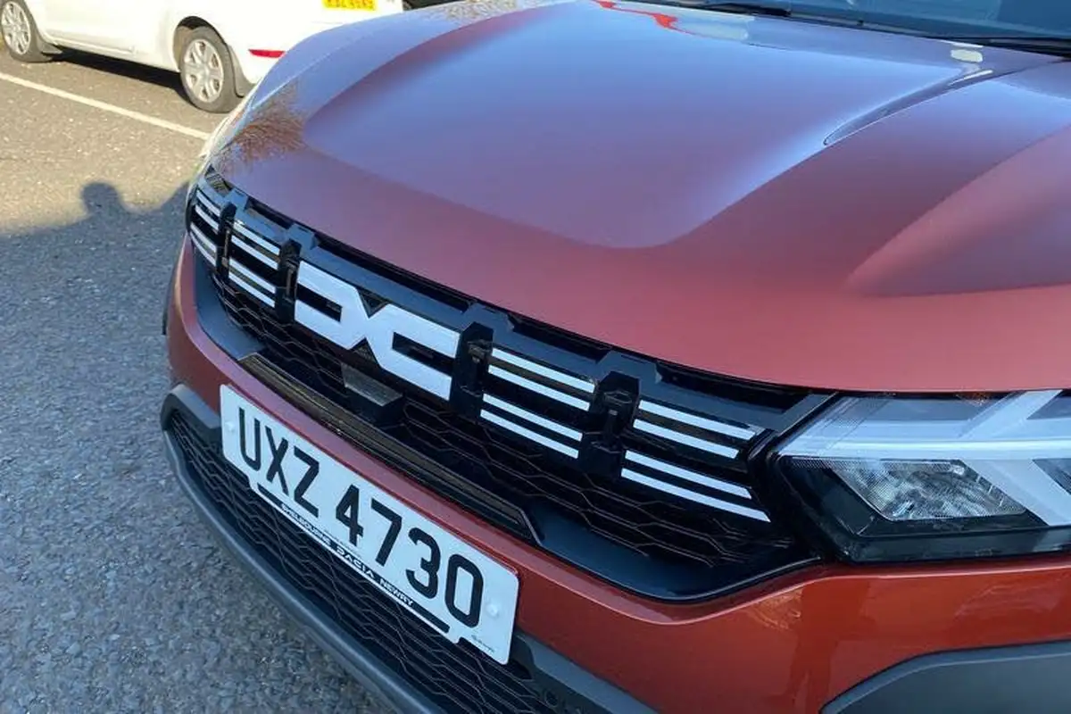 2025-dacia-jogger-10-tce-expression-big-27