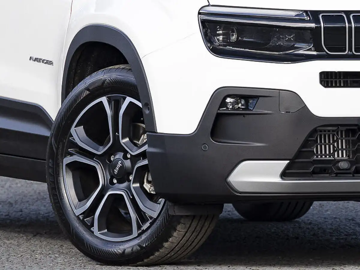 2025-jeep-avenger-12-gse-summit-big-8