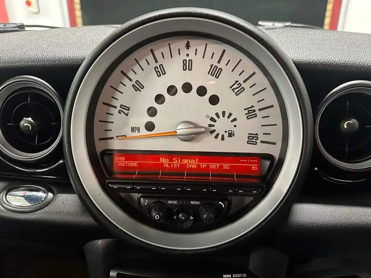 2014-mini-clubvan-20td-mini-cooper-d-vision-big-8