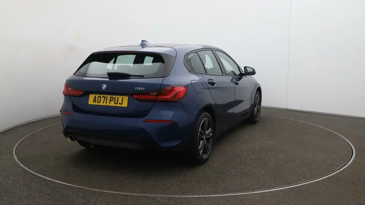 2021-bmw-1-series-15-118i-sport-lcp-big-46