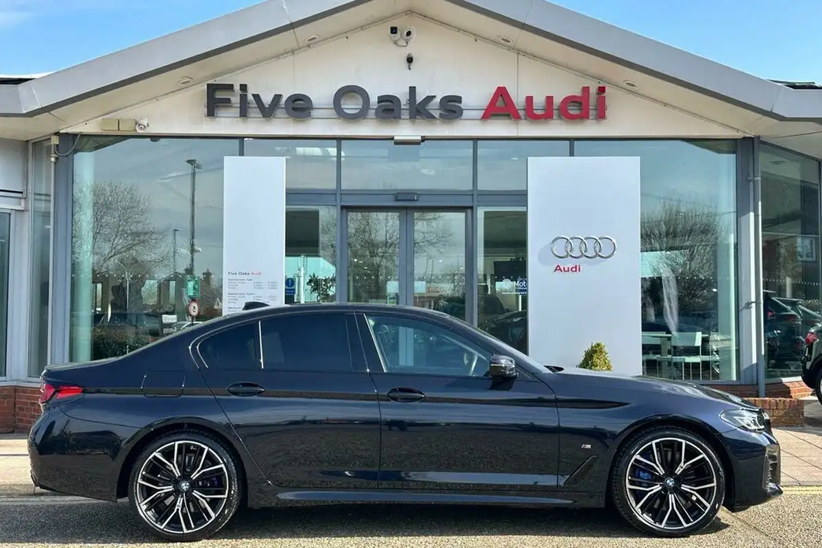 2022-bmw-5-series-30td-530d-xdrive-m-sport-mht-saloon-4d-big-1