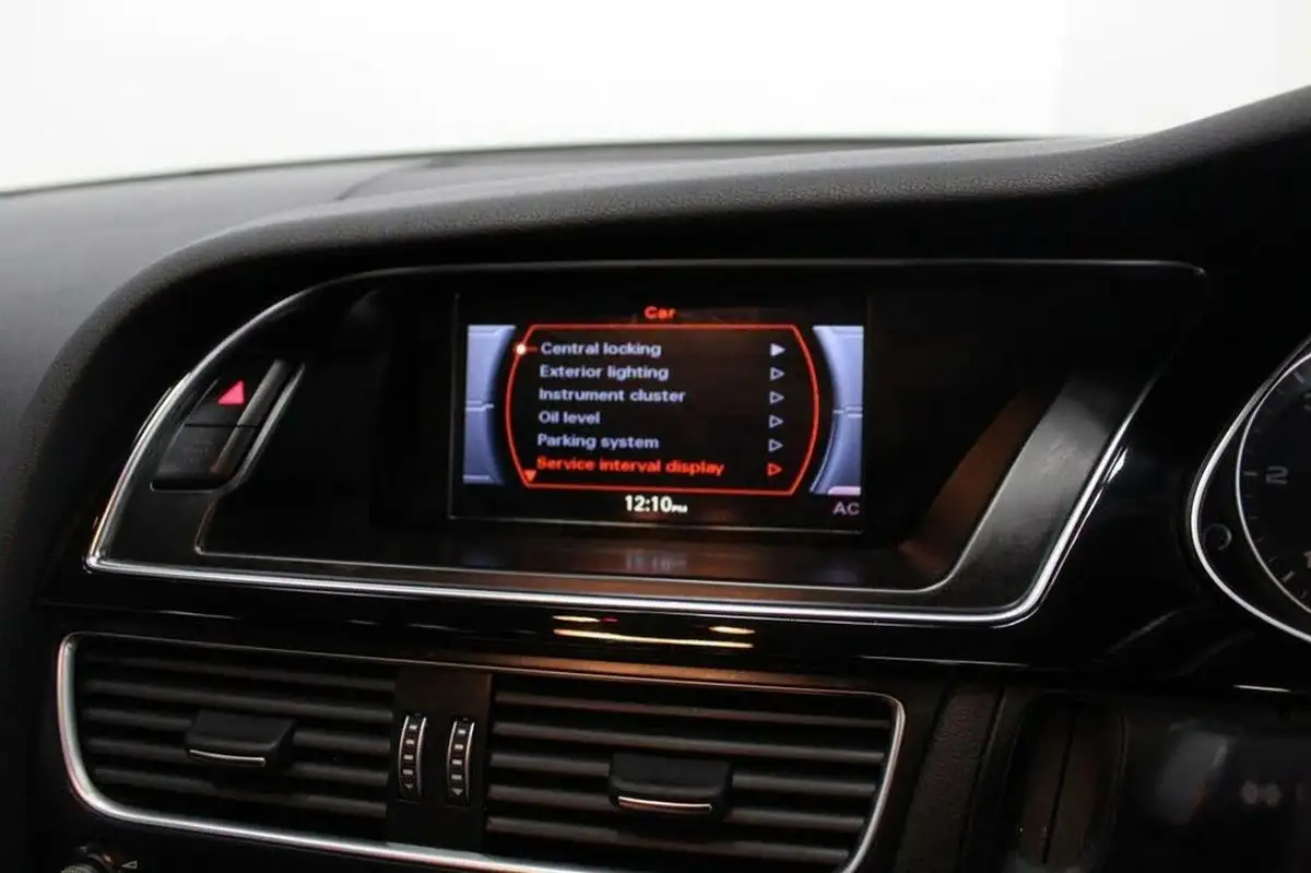 2015-audi-a4-20td-black-edition-177ps-multitronic-big-39