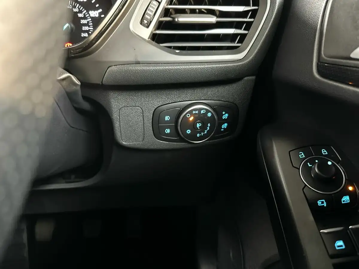 2023-ford-focus-10t-st-line-155ps-hybrid-mhev-hatchback-big-22