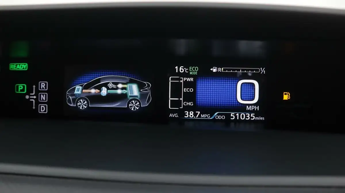 2018-toyota-prius-18-vvt-i-business-edition-plus-ss-big-10