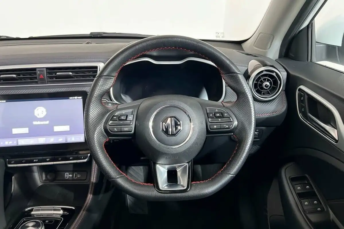 2022-mg-zs-suv-e-trophy-ev-156ps-long-range-big-14