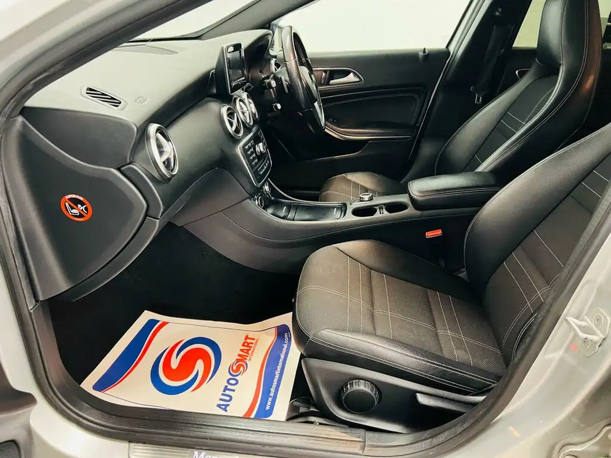 2015-mercedes-benz-a-class-21cdi-a200-sport-7g-dct-big-33