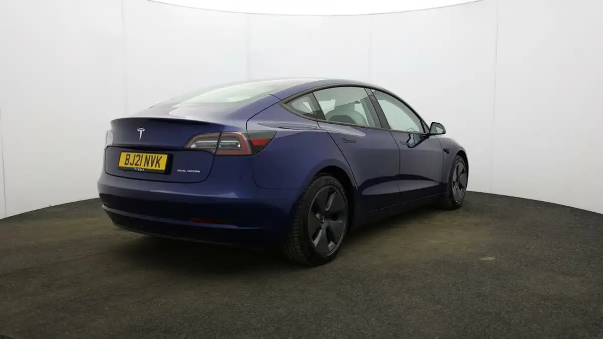 2021-tesla-model-3-e-long-range-4x4-big-56
