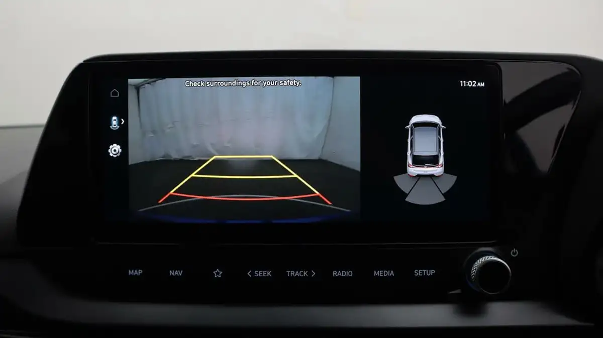 2023-hyundai-i20-10-t-gdi-premium-dct-big-27