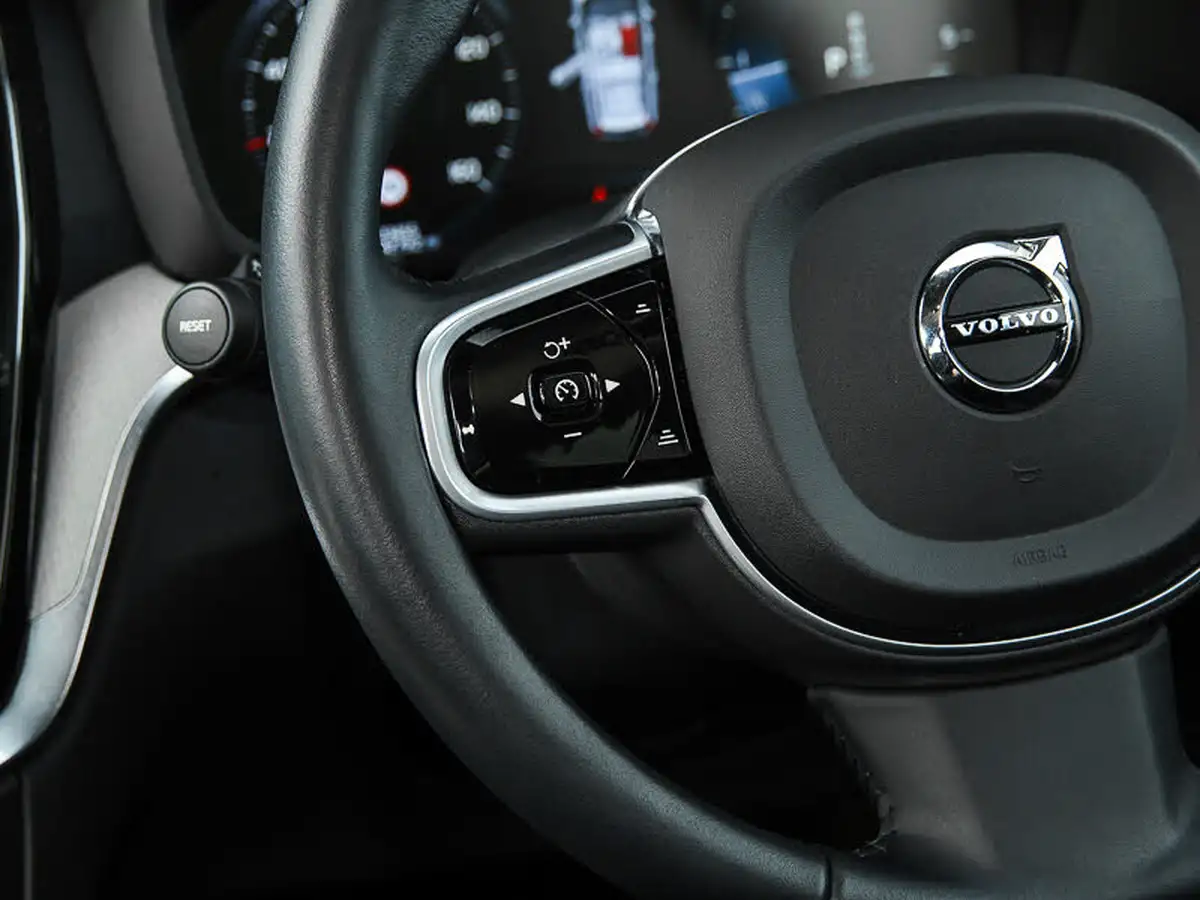 2021-volvo-v60-20td-b4-cross-country-big-10