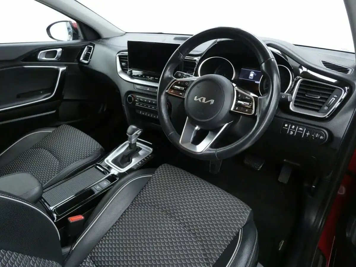 2021-kia-xceed-16-gdi-3-big-8