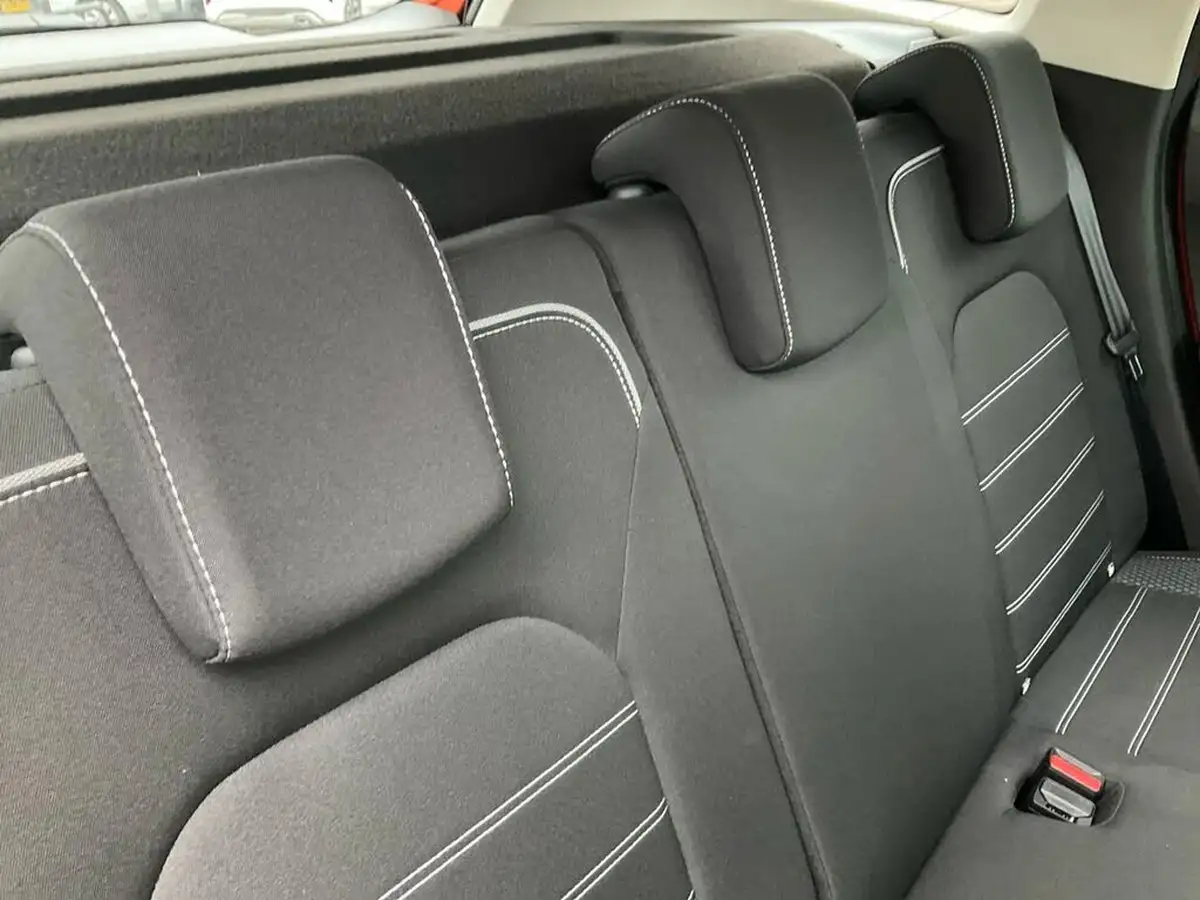 2022-dacia-duster-13-tce-prestige-150bhp-edc-big-8