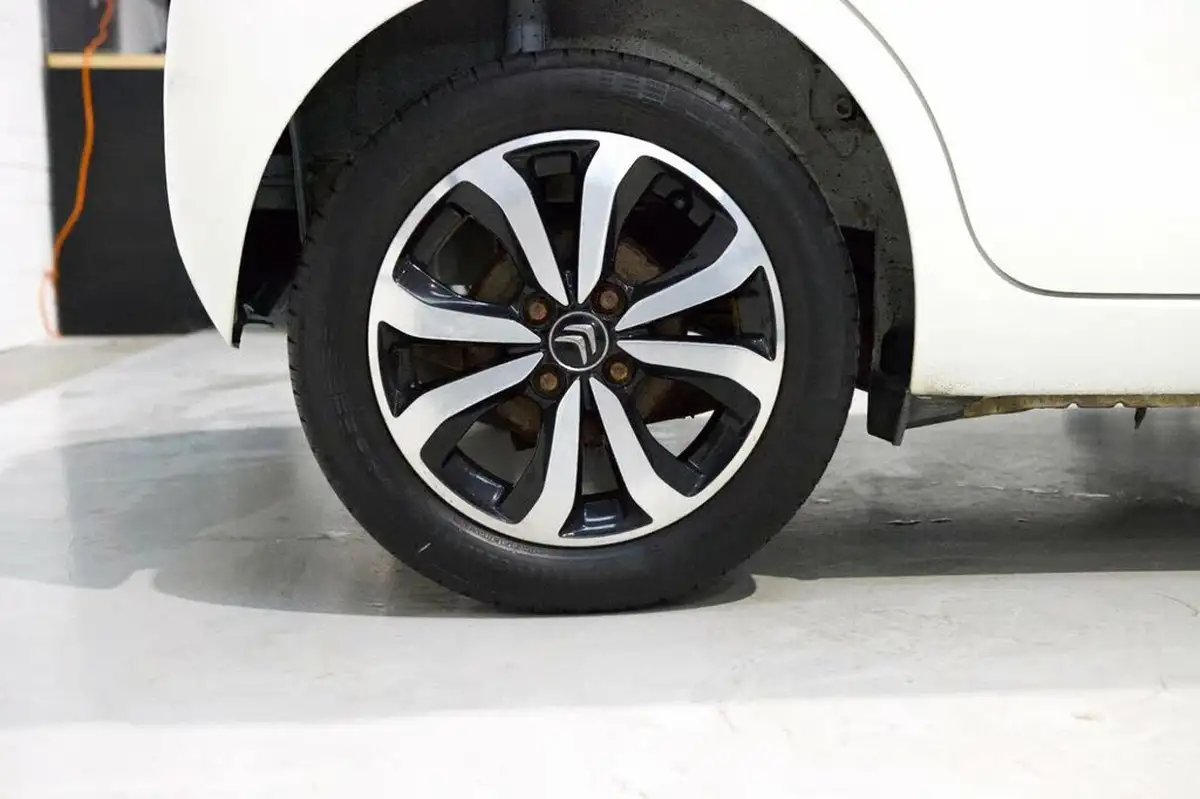 2016-citroen-c1-12-puretech-flair-82ps-5d-big-35