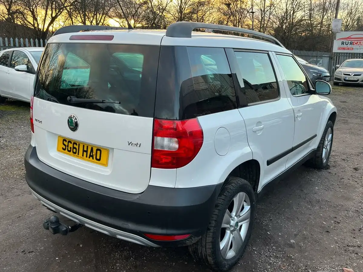 2011-skoda-yeti-20td-se-plus-140bhp-4x4-big-15