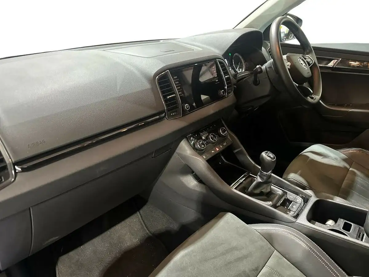 2021-skoda-karoq-15-tsi-se-l-big-6