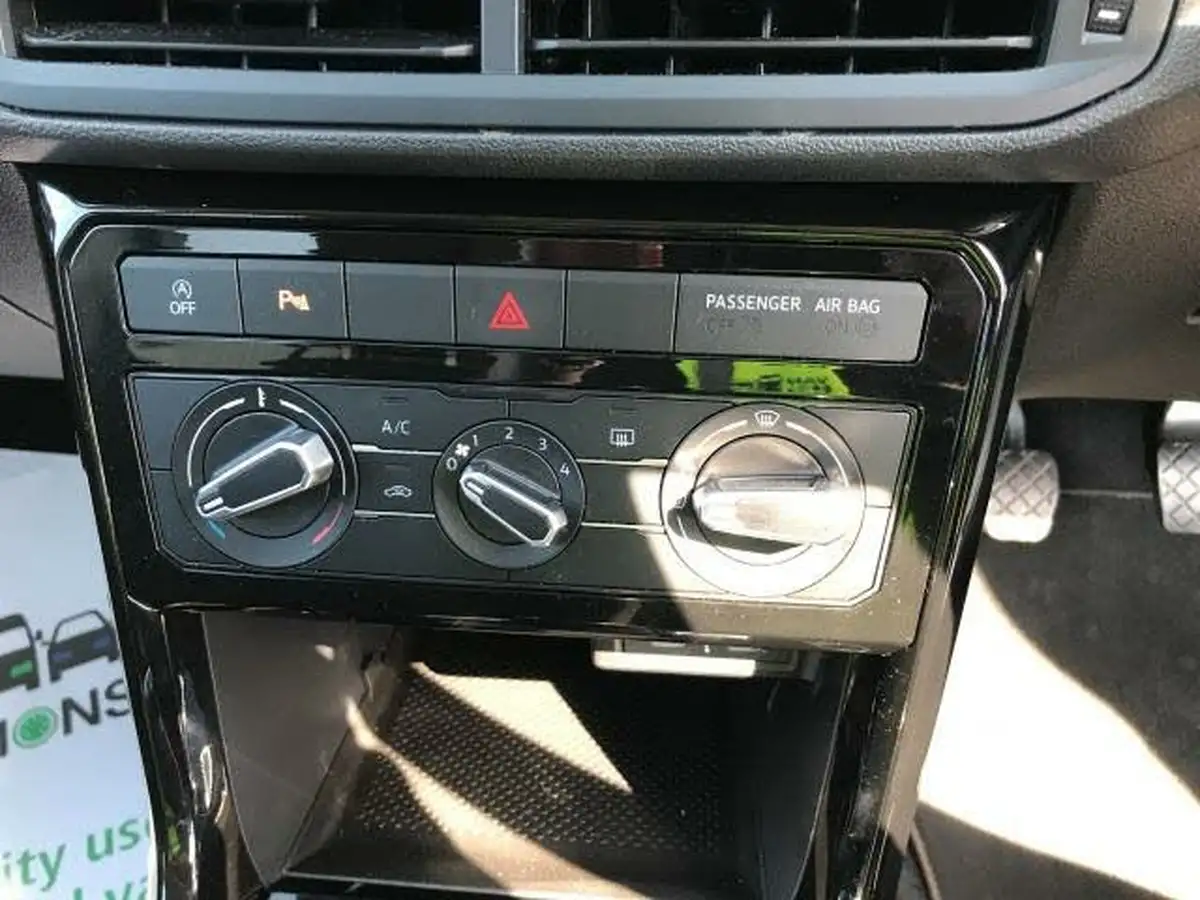 2023-volkswagen-t-cross-10-tsi-black-edition-110ps-big-27
