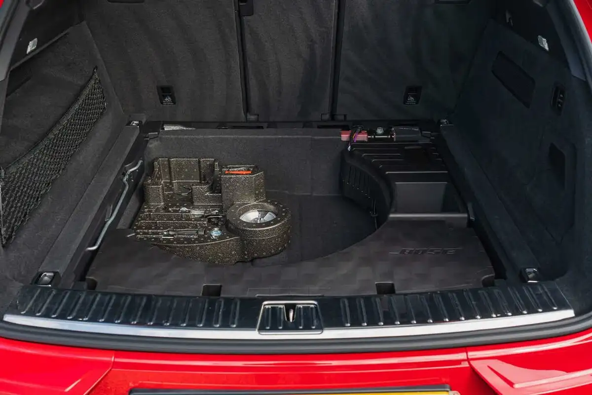 2022-porsche-cayenne-40-v8-gts-coupe-big-15