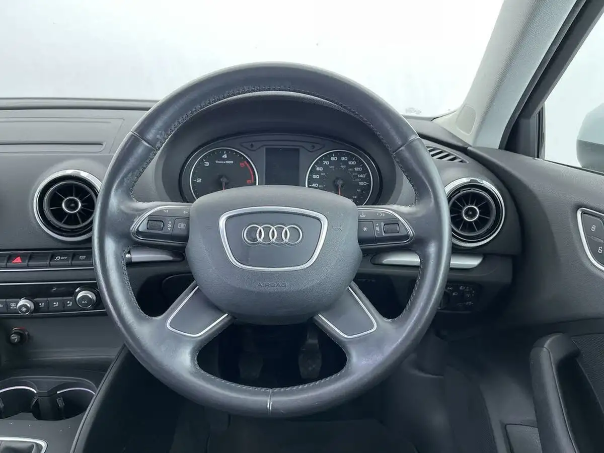 2013-audi-a3-16td-se-sportback-5d-big-35