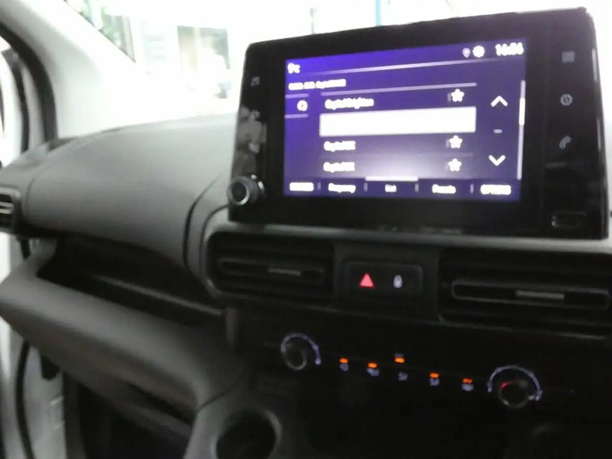 2021-vauxhall-combo-life-15-se-xl-100ps-big-69