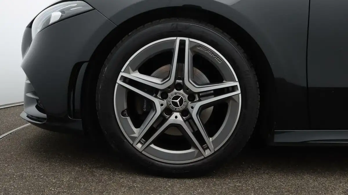 2020-mercedes-benz-a-class-15d-a180d-amg-line-saloon-4d-7g-dct-big-18