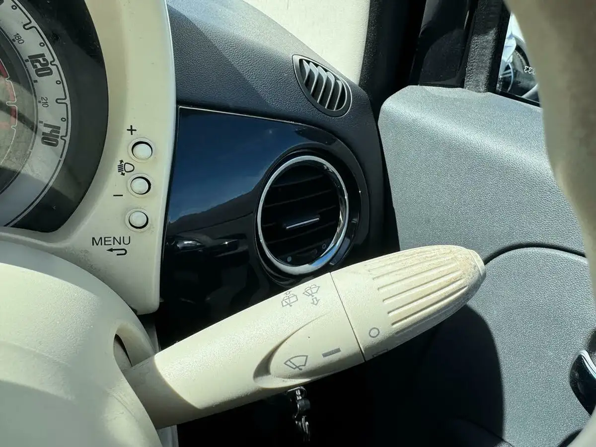 2015-fiat-500-12-pop-star-big-48