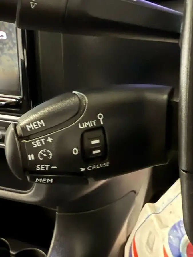 2018-citroen-c3-12-puretech-flair-82ps-big-21