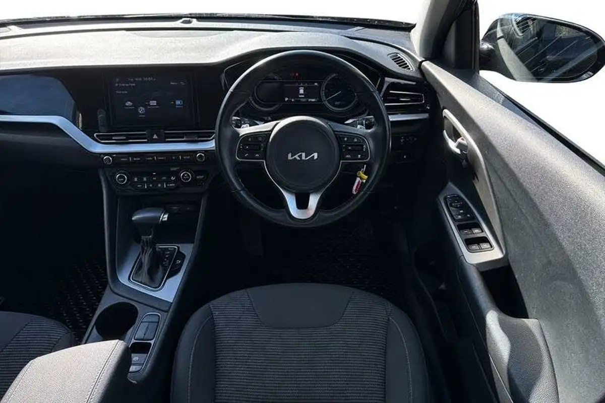 2022-kia-niro-16-gdi-2-139bhp-156kwh-big-10