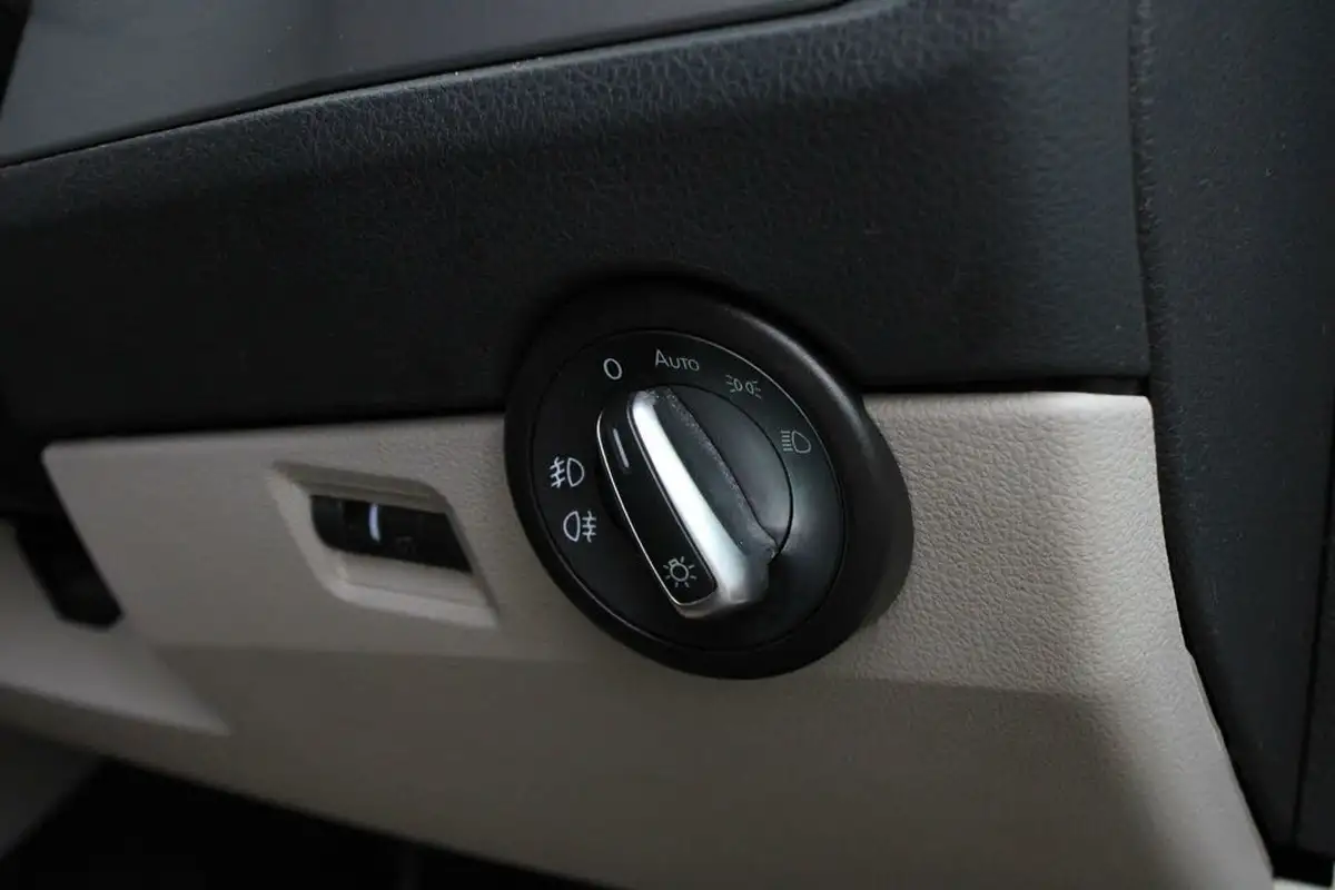 2019-volkswagen-transporter-20bitdi-t32-highline-bmt-lwb-4motion-204pseu6-kombi-big-35