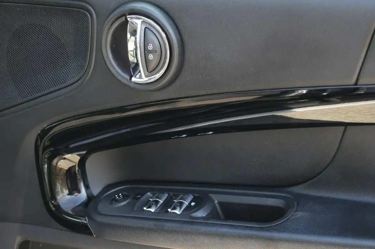 2019-mini-countryman-15-cooper-classic-big-15