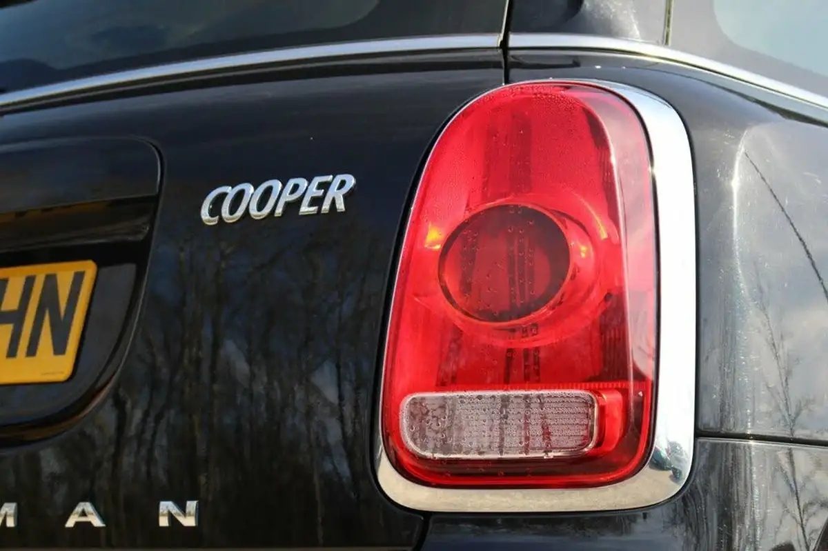 2019-mini-countryman-15-cooper-classic-big-39