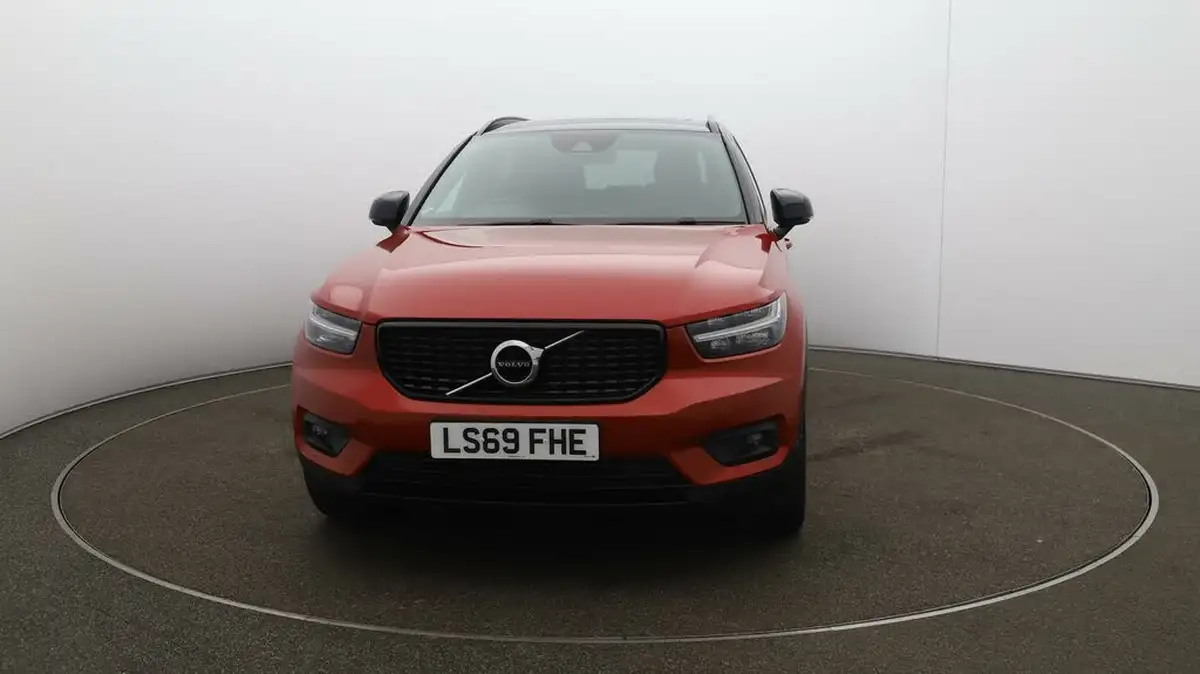 2019-volvo-xc40-20-t4-r-design-awd-big-37