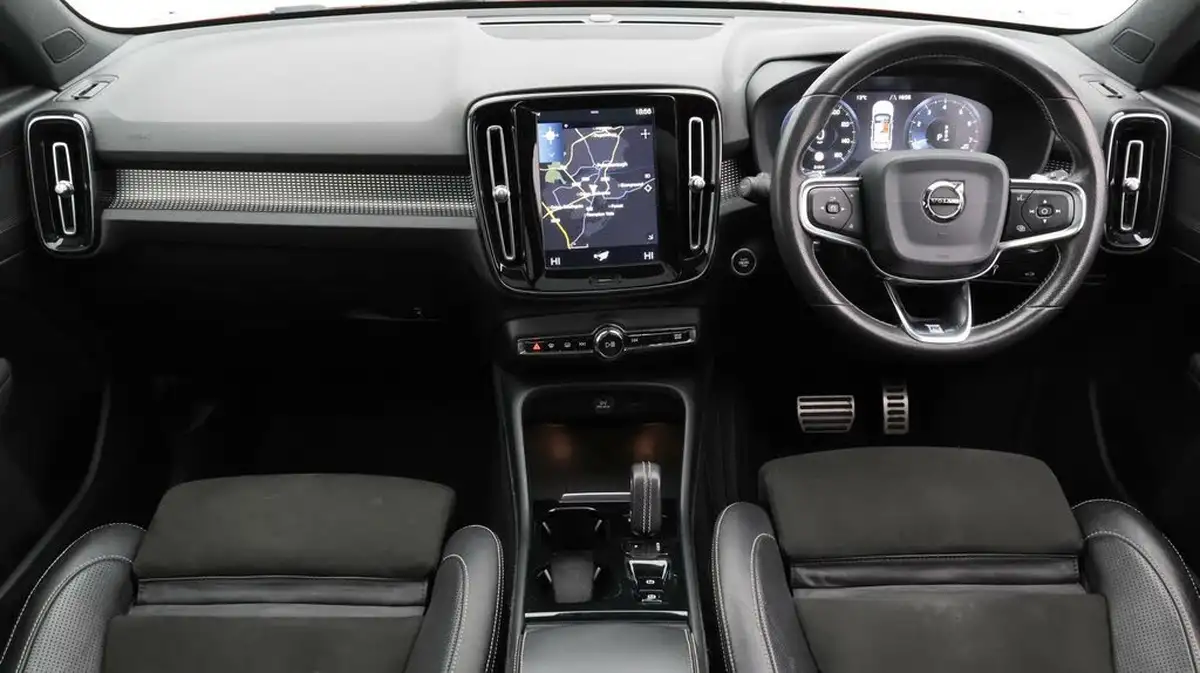 2019-volvo-xc40-20-t4-r-design-awd-big-13