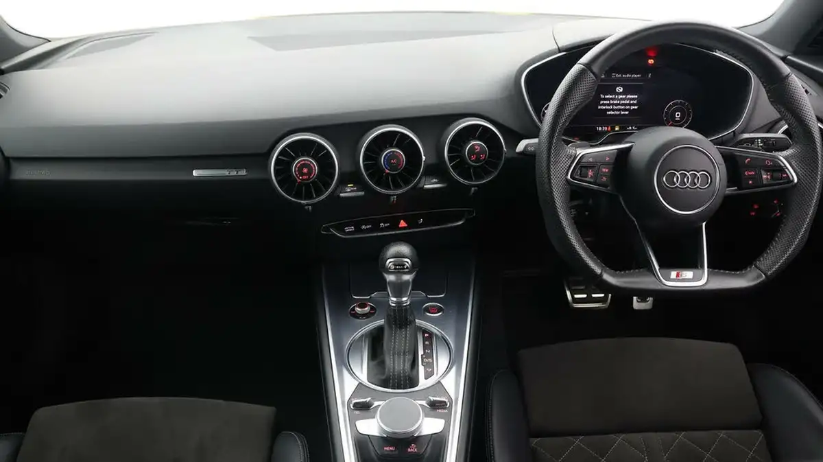 2019-audi-tt-coupe-20-40-tfsi-s-line-big-12